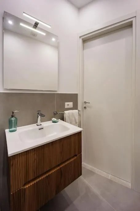 House In Decumani Entire Apartment By Houseinnaples