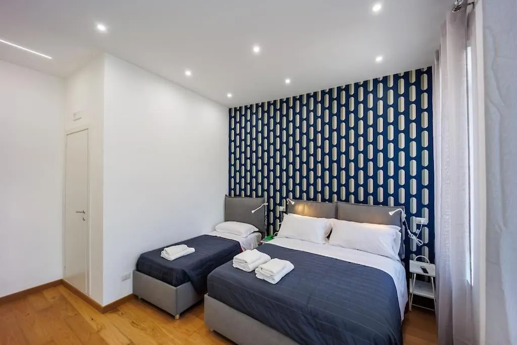 House In Decumani Entire Apartment By HouseinNeapol